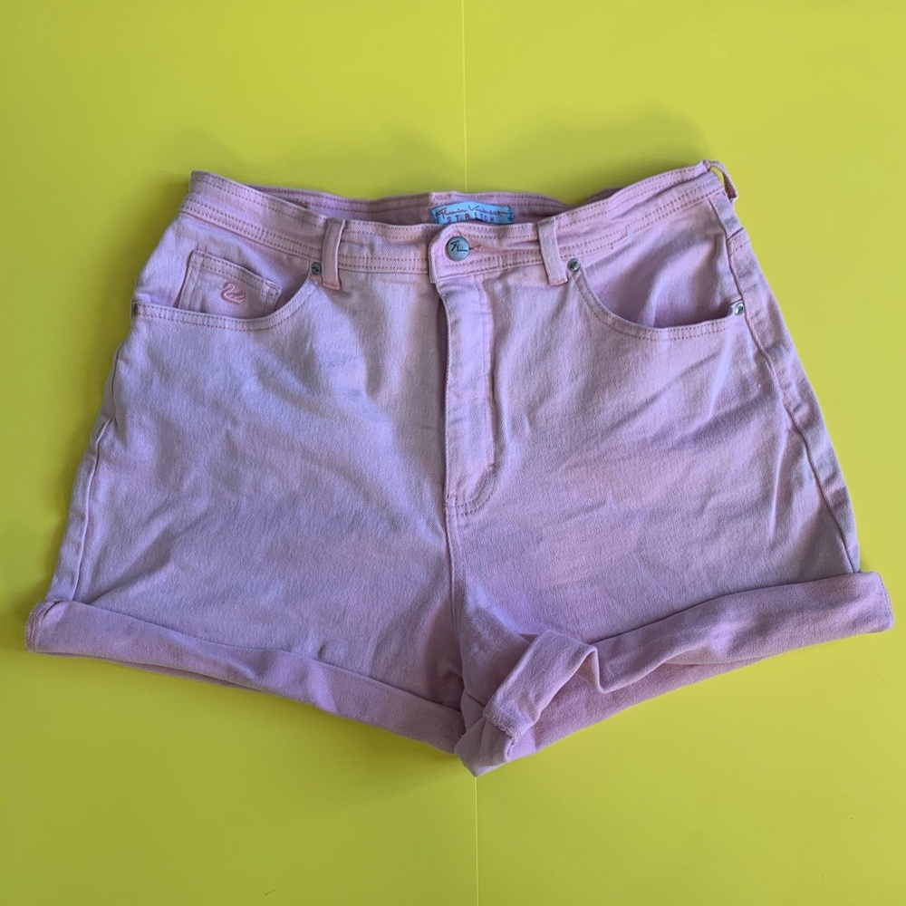 WOMENS SHORTS